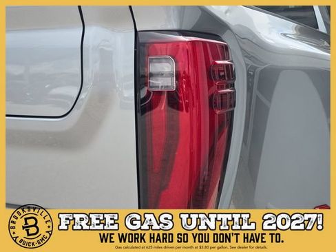 New 2026 GMC Sierra 3500 Denali w/ Denali Reserve Package AWD/4WD image 10