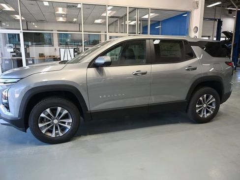 New 2026 Chevrolet Equinox LT w/ Safety and Technology Package FWD image 7