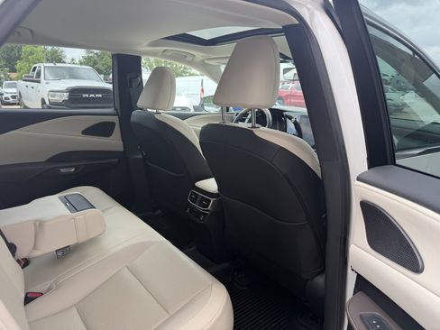 Used 2023 Lexus RX 350h w/ Accessory Package (A2) AWD/4WD image 28
