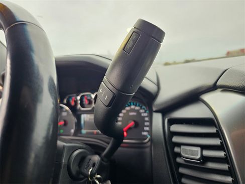 Used 2018 Chevrolet Suburban LT image 30