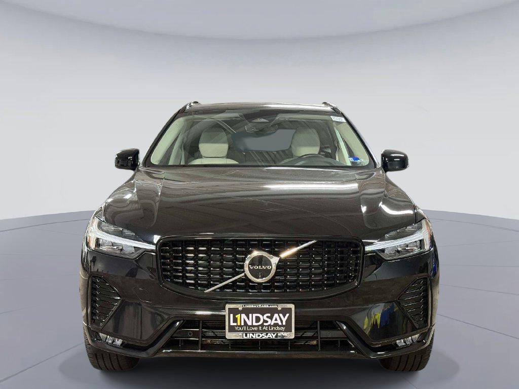 Used 2024 Volvo XC60 B5 Plus w/ Protection Package Premier AWD/4WD image 8