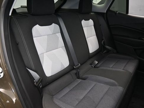 Used 2024 Chevrolet Trax LS w/ LS Convenience Package image 35