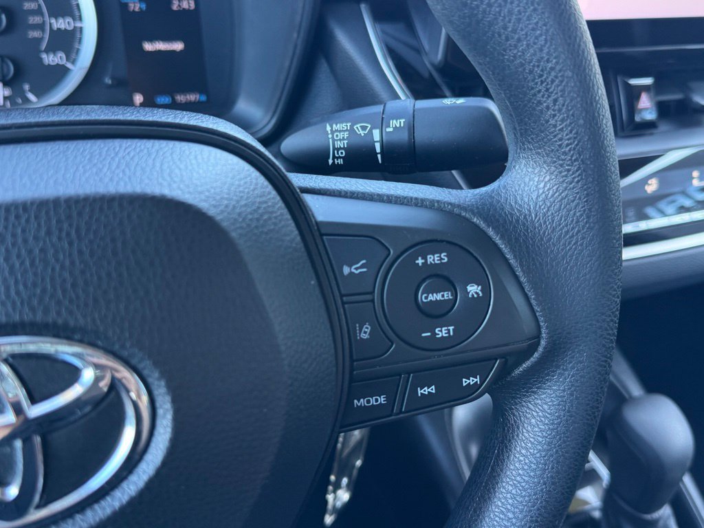 Used 2022 Toyota Corolla LE FWD image 41