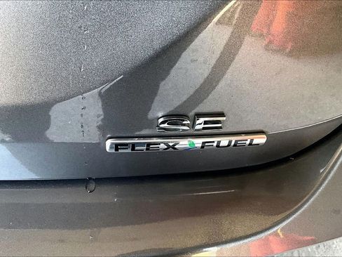 Used 2014 Ford Focus SE FWD image 21