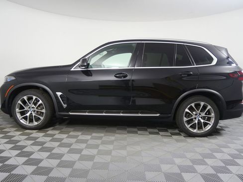 Used 2024 BMW X5 xDrive40i w/ Premium Package AWD/4WD image 6