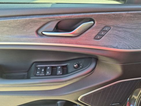Used 2021 Jeep Grand Cherokee L Limited RWD image 13
