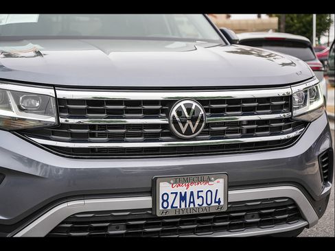 Used 2022 Volkswagen Atlas SE w/ Panoramic Sunroof Package AWD/4WD image 6