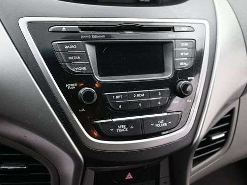 Used 2013 Hyundai Elantra GLS w/ Preferred Pkg FWD image 10