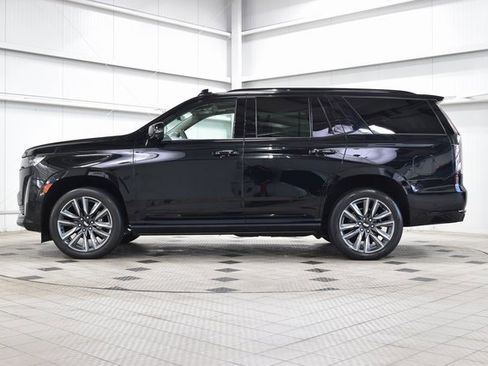 Used 2022 Cadillac Escalade Sport Platinum image 4