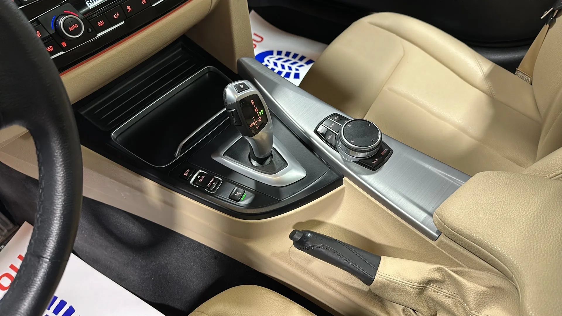 Used 2018 BMW 320i xDrive Sedan w/ Premium Package AWD/4WD image 24