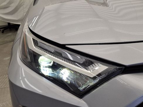 Certified 2025 Toyota RAV4 XLE AWD/4WD image 31