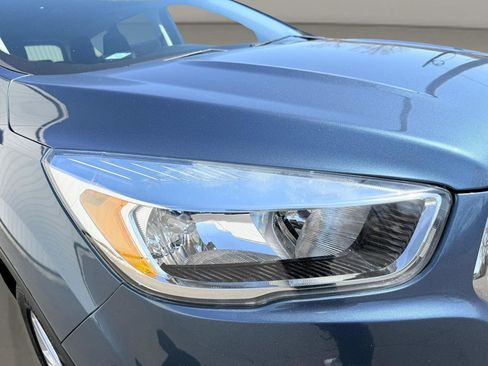 Used 2018 Ford Escape SE image 10