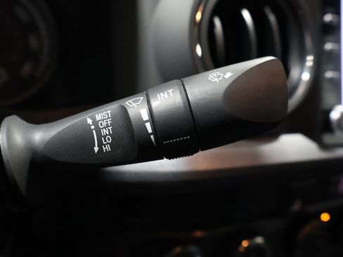 Used 2023 Toyota Tacoma TRD Sport image 39