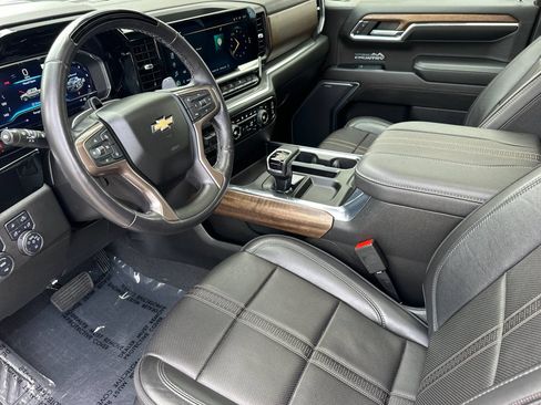 Certified 2023 Chevrolet Silverado 1500 High Country w/ High Country Premium Package AWD/4WD image 10