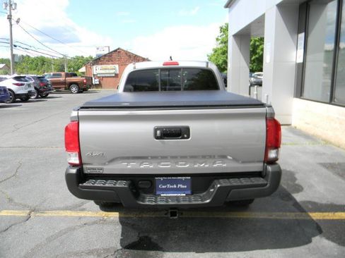 Used 2020 Toyota Tacoma SR w/ SR Convenience Package AWD/4WD image 7