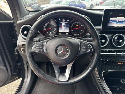 Used 2019 Mercedes-Benz GLC 300 w/ Premium Package image 22
