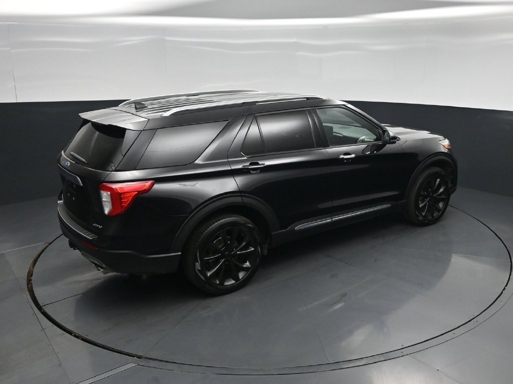 Used 2022 Ford Explorer Platinum w/ Equipment Group 601A AWD/4WD image 41