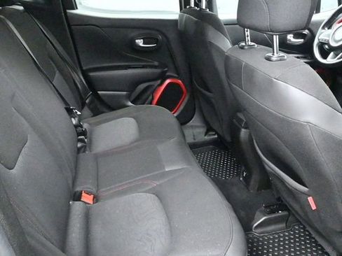 Used 2016 Jeep Renegade Trailhawk image 9