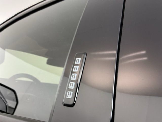 Certified 2024 Ford F350 Lariat AWD/4WD image 13