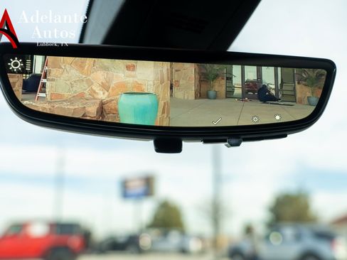 Used 2022 Chevrolet Traverse Premier image 25