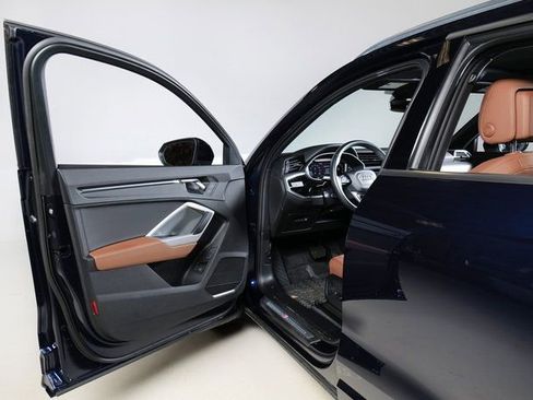 Certified 2022 Audi Q3 2.0T Premium Plus w/ Premium Plus Package image 23