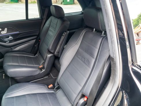 Used 2021 Mercedes-Benz GLS 580 4MATIC image 29