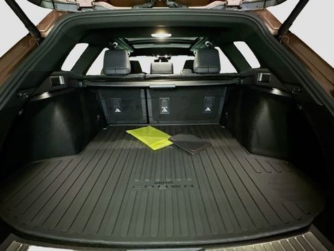 New 2025 Toyota Crown Signia image 30