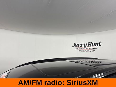 Used 2022 Toyota RAV4 XLE Premium image 14