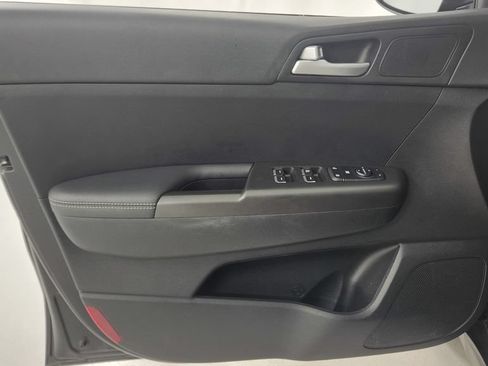 Used 2021 Kia Sportage LX FWD image 18