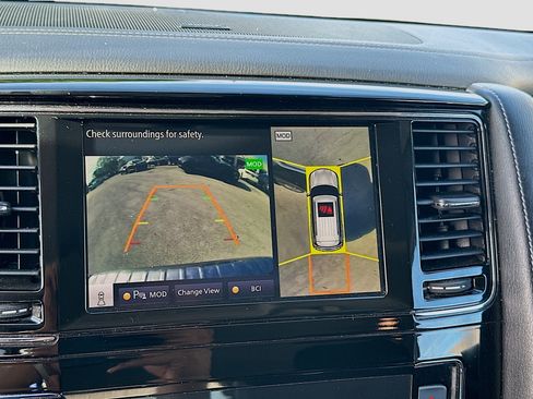 Used 2021 INFINITI QX80 Luxe image 14