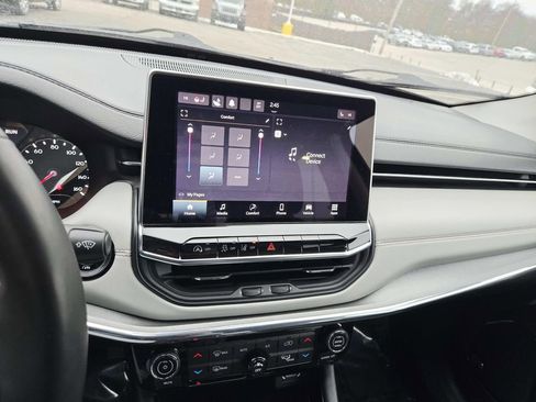 Used 2022 Jeep Compass Limited w/ Sun and Sound Group image 25