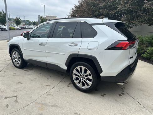 Used 2024 Toyota RAV4 Limited w/ Advanced Technology Package AWD/4WD image 7