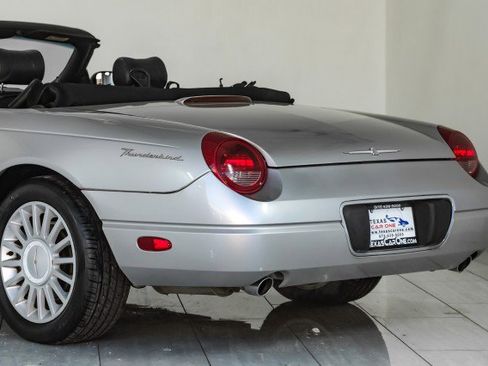 Used 2004 Ford Thunderbird image 51