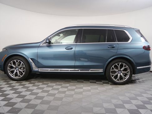 Certified 2025 BMW X7 xDrive40i w/ Premium Package image 5