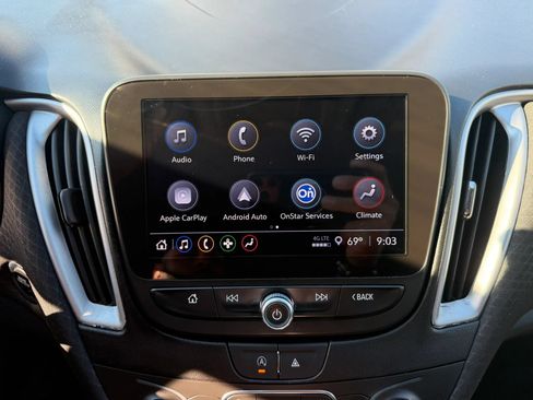 Used 2023 Chevrolet Malibu LT FWD image 18