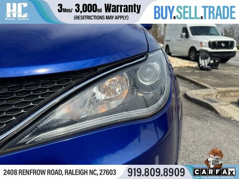 Used 2018 Chrysler Pacifica Touring-L Plus image 9