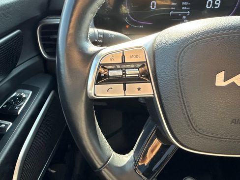 Used 2023 Kia Telluride EX w/ EX Captain's Chair Package AWD/4WD image 16