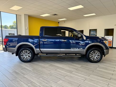 Used 2018 Nissan Titan Platinum Reserve w/ Platinum Utility Package image 5