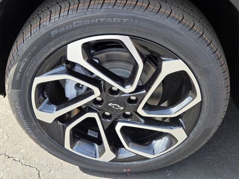 New 2026 Chevrolet Trax RS w/ Driver Confidence Package image 5