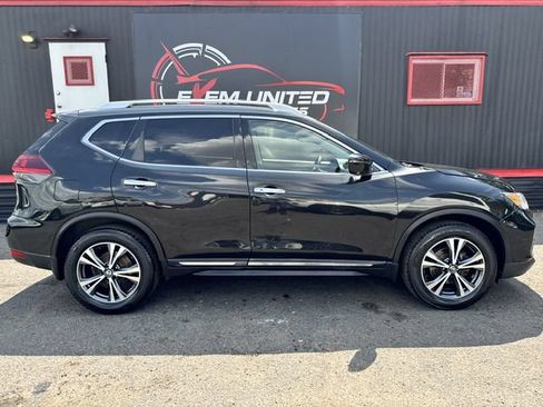 Used 2018 Nissan Rogue SL w/ Premium Package AWD/4WD image 6