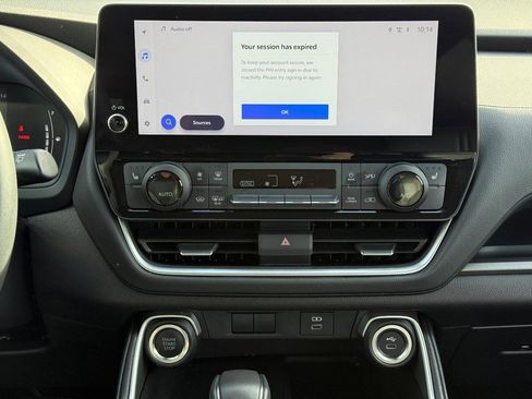 Certified 2025 Toyota Grand Highlander AWD image 14