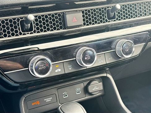 Used 2025 Honda Civic Sport image 15