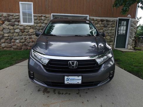 Used 2023 Honda Odyssey EX-L image 2