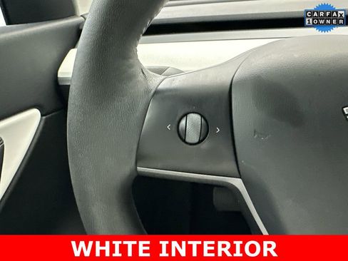 Used 2021 Tesla Model Y Long Range image 24