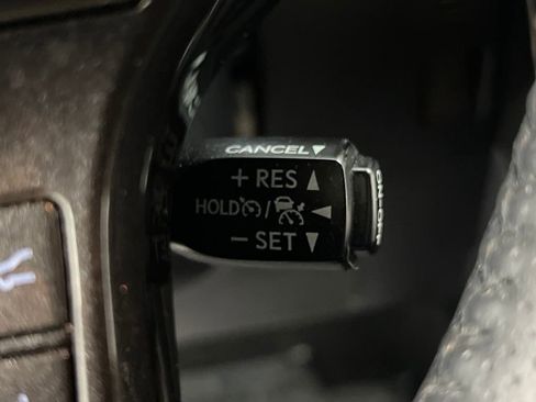 Used 2024 Toyota 4Runner TRD Off-Road image 39