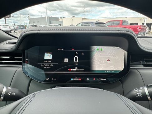 Used 2023 Land Rover Range Rover Autobiography image 16