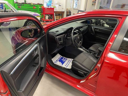 Used 2015 Toyota Corolla S image 8