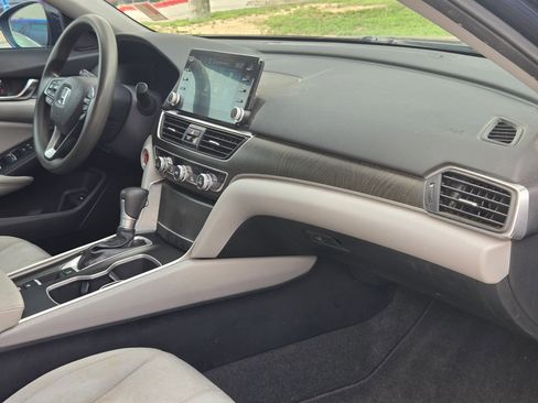 Used 2018 Honda Accord EX image 20