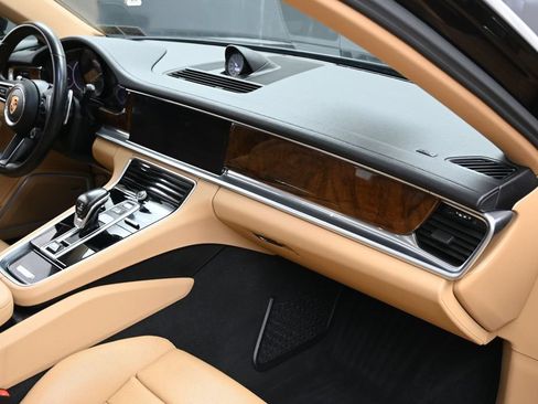 Used 2023 Porsche Panamera 4 Platinum Edition AWD/4WD image 35