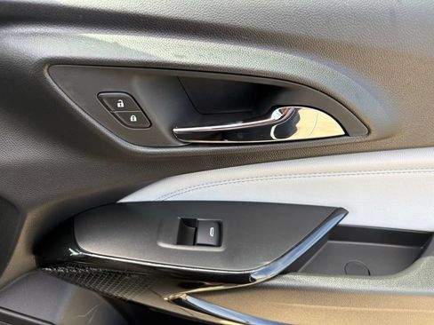 New 2026 Chevrolet Trax LT w/ LT Convenience Package FWD image 24